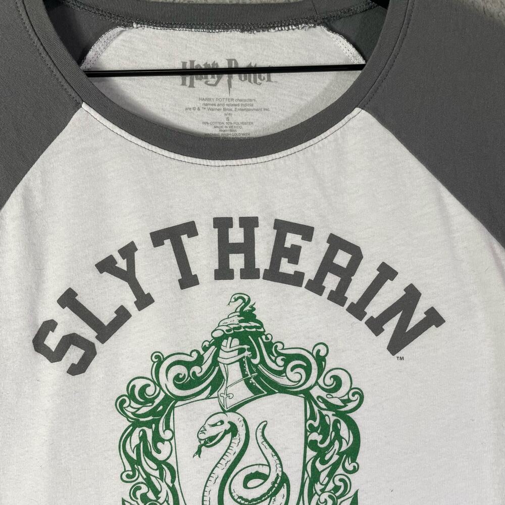 Harry Potter Slytherin Quidditch Raglan Shirt S Green Gray Hogwarts House Tee - Picture 6 of 7